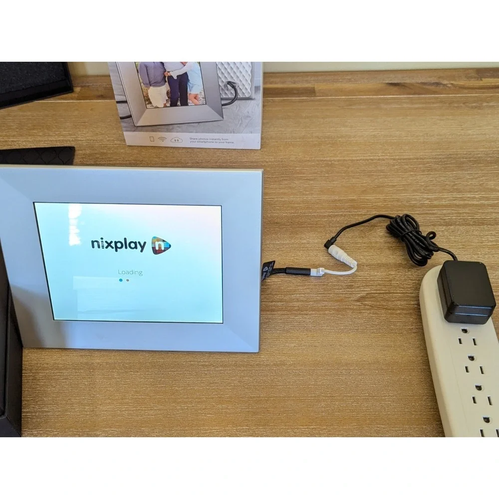 Nixplay IRIS 8